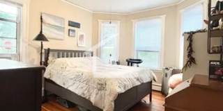 Charming Unit in Brookline Gallery 7