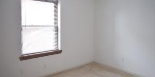 3408 Gillham Gallery 19