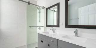 5134 N Oakley Avenue Gallery 8