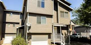 4 Bed/3 Bath Three Story Condo Near Bus Routes and Shopping Gallery 1