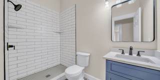 530 E Carson St Gallery 15