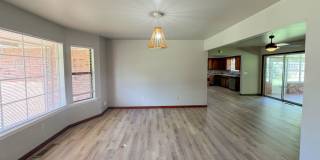 Charming Home in Quiet Cul-de-Sac! Gallery 5
