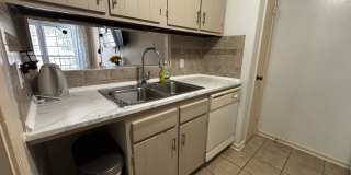 Furnished, Midtown One Bedroom Apartment Gallery 7