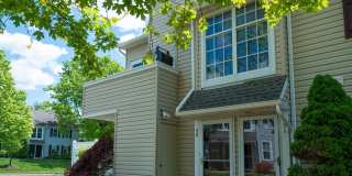 51 MEADOW Lane Gallery 1