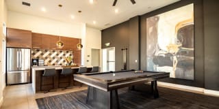 Axio 8400 Gallery 16