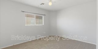 2413 E Hazeltine Way Gallery 33