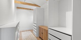 439 Thurman Avenue Gallery 24