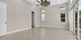 4901 NE 29th Avenue Gallery 31