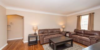Beautiful 3 bed 2 bath Home - AVAILABLE NOW! Gallery 9