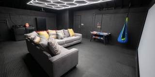 6820 Fountain Avenue Gallery 8
