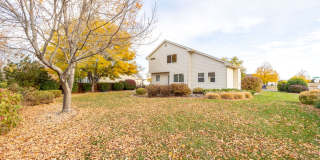 3 bed, 2.5 bath Home in English Ranch Neighborhood Gallery 20