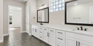 350 Pearland Drive Gallery 15