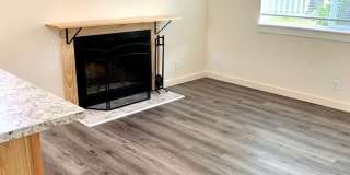 Brookshore Apartments Gallery 12
