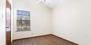 Charming 3-Bedroom Home with Stone Fireplace & Mature Trees Gallery 17