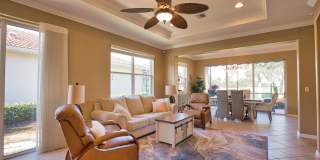 Seasonal Short-Term 2 Bed 2 Bath Single Family Home located in Venetian Golf and River Club! Gallery 9