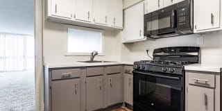 The Township @ St. Charles Apartment Homes Gallery 16