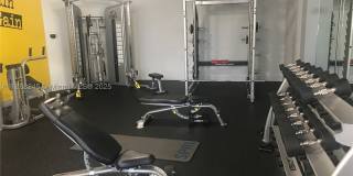 1000 Parkview Dr Gallery 18