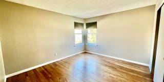 Beautifully Renovated Home Near Meadow Lake Park Gallery 14