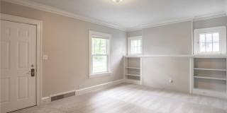 3555 Queen Ave N Gallery 15