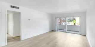 110 South Swall Apartments Gallery 14
