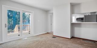 Spacious 3 Bed, 2 Bath in Newark - Move-In Ready Gallery 16