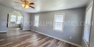 Cozy 2-Bedroom Home Near Downtown Des Moines & Gray’s Lake Gallery 3