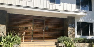 296 N Oakland Gallery 13