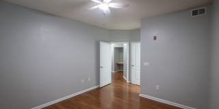 Available for Immediate Move in!  Gorgeous 2 Bedroom Condo with Garage on the 1st Floor! Gallery 17