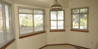 Spacious 3 Bedroom House on the West Side with Mountain Views Gallery 6