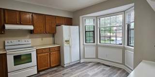 3 Bedroom 1.5  bathroom End unit Townhouse near Bethlehem Catholic High School. Gallery 12