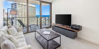 Sky Ala Moana #1701: Spacious Condo w/ Ocean Views Gallery 3