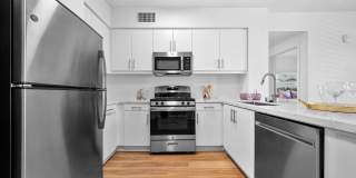 The Elinor Gallery 37