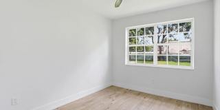 2312 Redwood Road Gallery 11