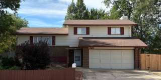 HUGE CORNER LOT BACKYARD | 5 Bed 2.5 Bath 2 Car Garage HUGE CORNER LOT BACKYARD | 5 Bed 2.5 Bath 2 Car Garage Gallery 1