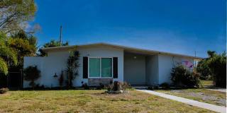 100 SE Celestia Court Gallery 1