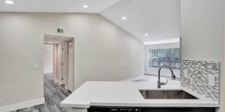 2BED/1BATH renovated apartment ready to MOVE IN! Gallery 17