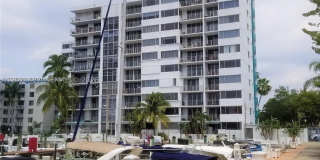 1700 N River Dr Gallery 3