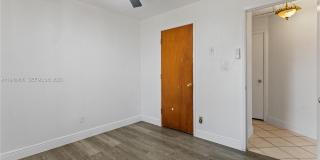 3521 NW 18th Pl Gallery 24