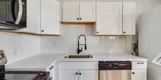 FULLY RENOVATED duplex in East Ridge! Gallery 17