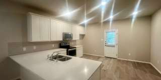 Charming 3/2 conveniently located to Lackland, Toyota, Palo Alto & Texas A&M San Antonio! Gallery 10