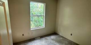4 bedroom 2.5 bathroom Townhouse Gallery 19