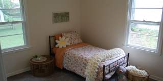 Super-cute 2bd home near Midtown! Gallery 13