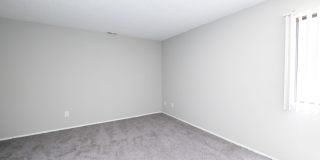 Emerald Apartments Gallery 53