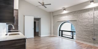 The Vintage Gallery 32
