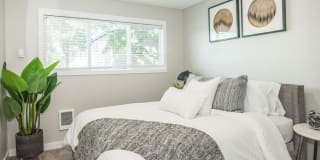 The Groves Gallery 13