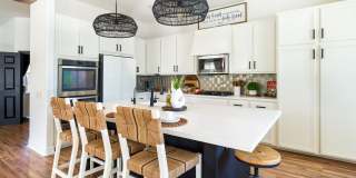 79818 Parkway Esplanade South Gallery 58