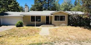 Pet Friendly 4 bed 2 bath house for rent at 1222. Jobs Peak Gallery 1