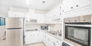 4 bed, 2 bath house, Available August 2026! Gallery 3