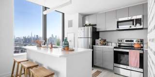 605 Pavonia Gallery 2