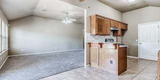 Charming home in Yukon + 3 bedrooms + 2 bathrooms Gallery 8